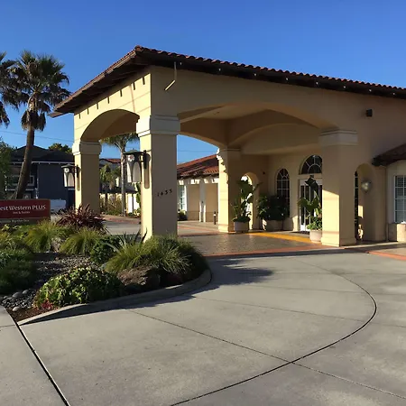 Best Western Plus Capitola By-The-Sea Inn & Suites-2