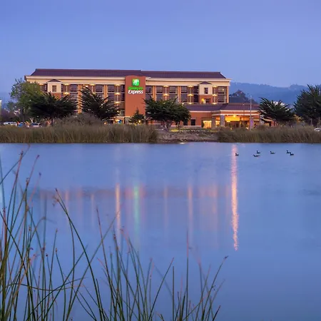 Holiday Inn Express At Monterey Bay By Ihg-3