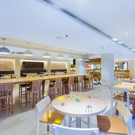 Harris Hotel Seminyak-3