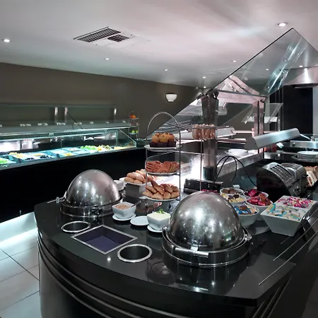 James Cook Hotel Grand Chancellor-2
