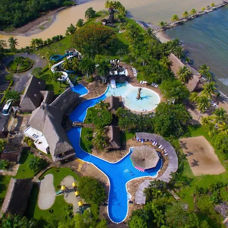 Amatique Bay Hotel-3
