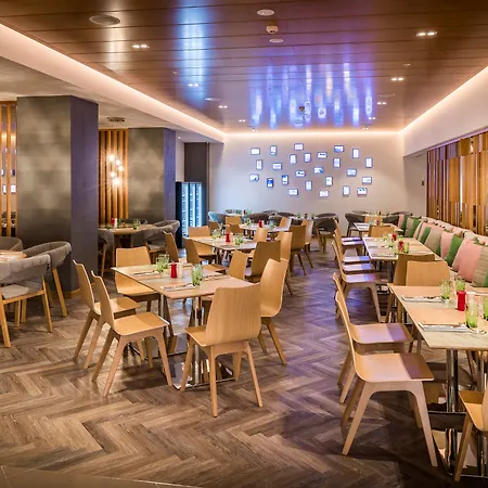M Social Hotel Auckland-2