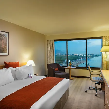 Crowne Plaza Muscat By Ihg-3