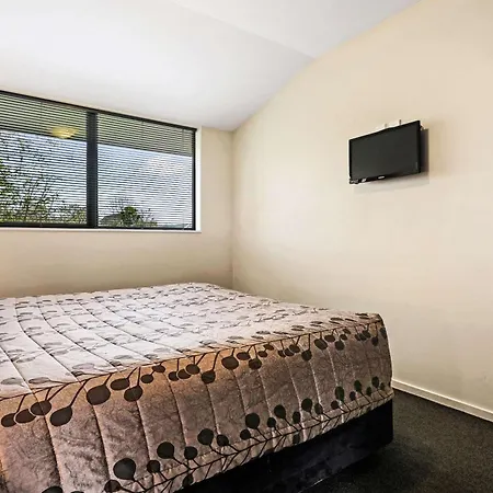 Quality Suites Amore-3