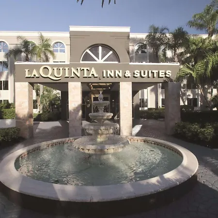 La Quinta By Wyndham Coral Springs South-3