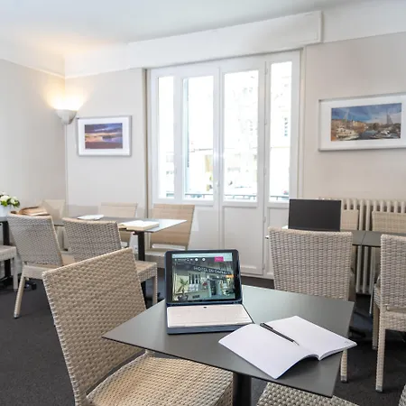 Logis Hotel Du Chateau-2