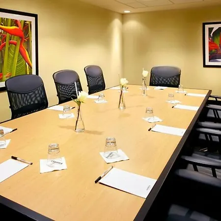 Holiday Inn Express Miami Airport-Blue Lagoon Area By Ihg-2