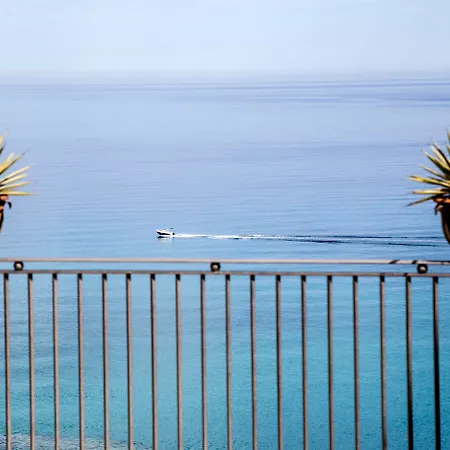 La Dolce Vita A Tropea-3