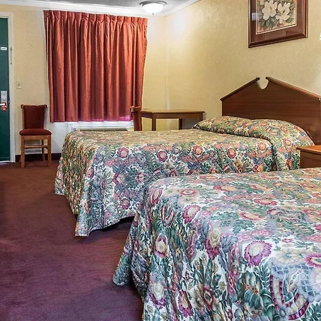 Rodeway Inn Madison Heights - Detroit-2