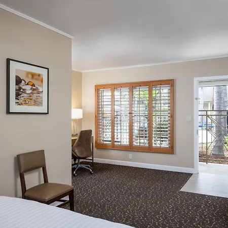 Holiday Inn Express And Suites La Jolla - Windansea Beach, And Ihg Hotel-2