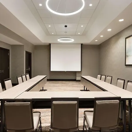 Embassy Suites By Hilton Chicago Lombard-2