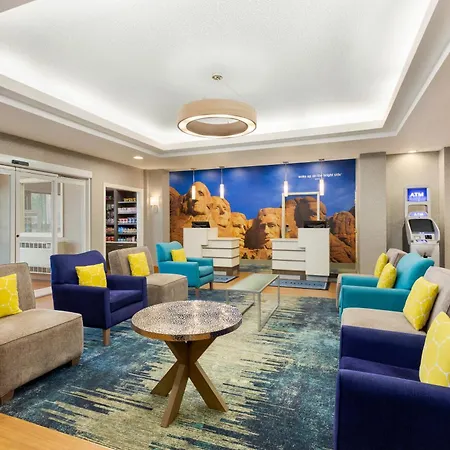 La Quinta Inn And Suites By Wyndham At Watiki Waterpark-2