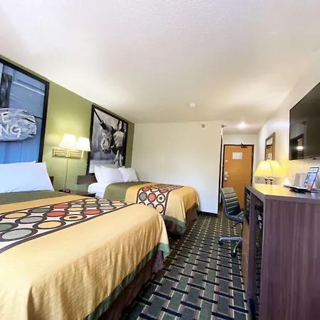 Super 8 By Wyndham Newport News/Jefferson Ave.-3