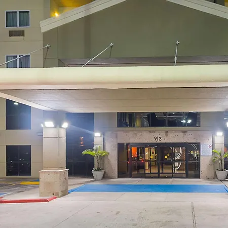 Comfort Suites Beachside-2