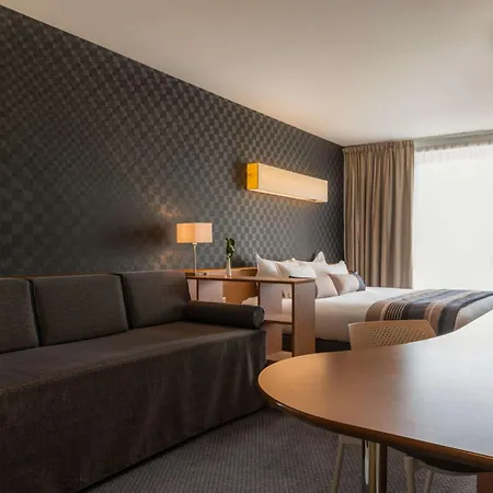 Best Western Plus Paris Saclay-3
