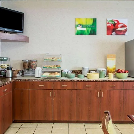 Quality Inn Merrillville-3