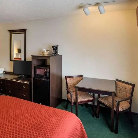 Quality Inn Near Northtown Mall & National Sports Center-2