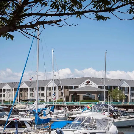Doubletree By Hilton Racine Harbourwalk-3