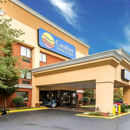 Best Western Plus Cleveland Inn & Suites-3