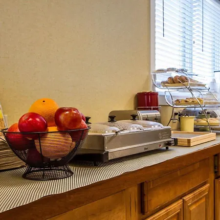 Quality Inn & Suites South Portland-2