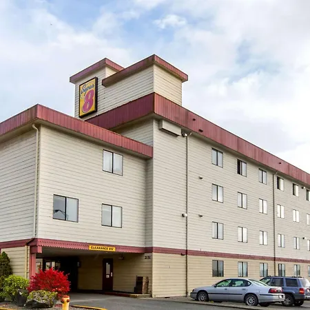 Super 8 By Wyndham Ketchikan-3