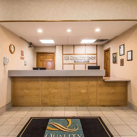 Quality Inn Morris I-80-2