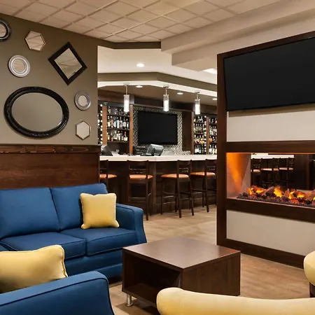 Travelodge Hotel By Wyndham Saskatoon-2
