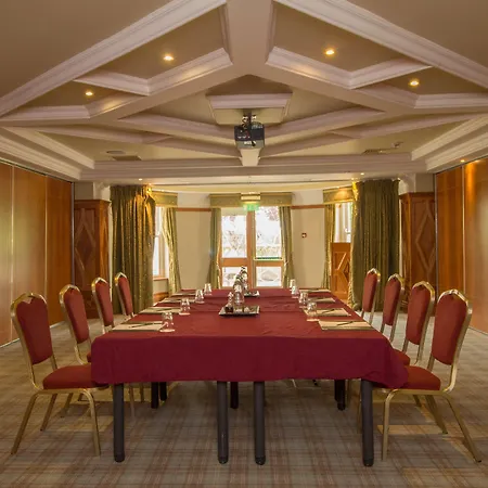 Bunratty Castle Hotel & Leisure Club, BW Premier Collection-3