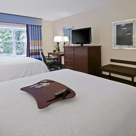 Hampton Inn & Suites Exeter-2