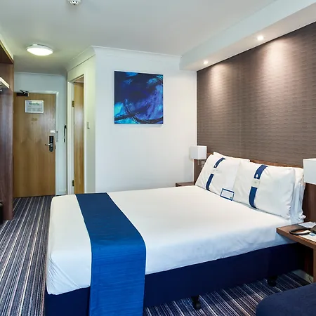 Holiday Inn Express Glenrothes By Ihg-2