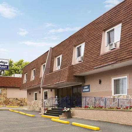 Travelodge By Wyndham Kenora-2