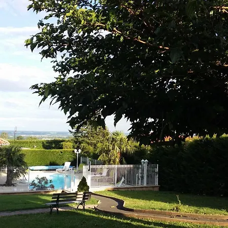 Logis Hotel Des Grands Vins-3