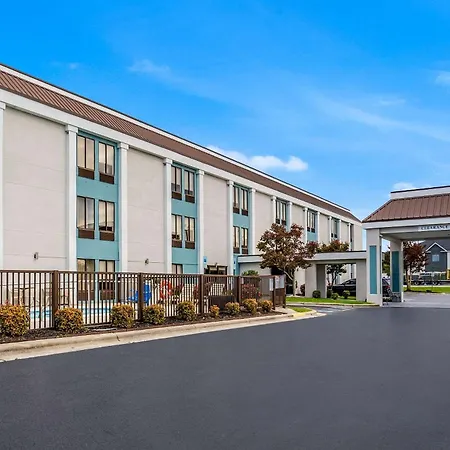 Quality Inn Jacksonville Near Camp Lejeune-2