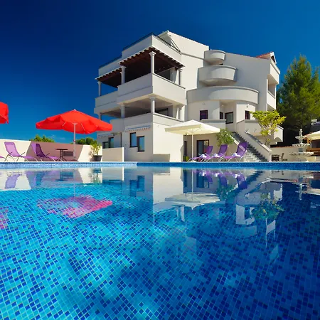 Aparthotel Plat-2