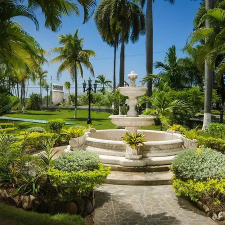 Seagarden Beach Resort-3
