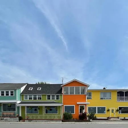 Hotel Wolfe Island-3