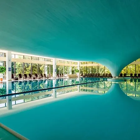 Cliff Hotel Ruegen-3