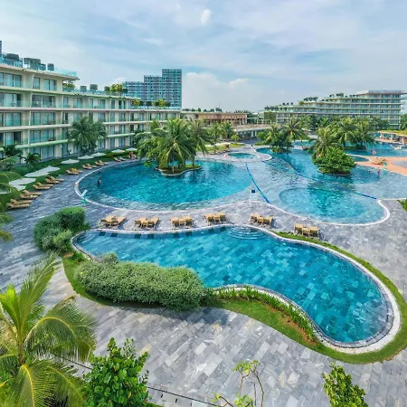 Flc Luxury Hotel Samson-3