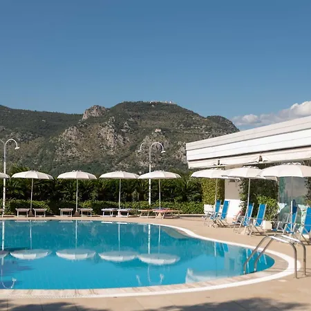 Edra Palace Hotel & Ristorante-3