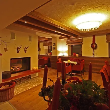 Hotel Nagglerhof Am Weissensee-3