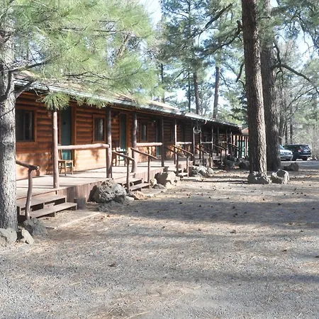 Nine Pines Motel-3