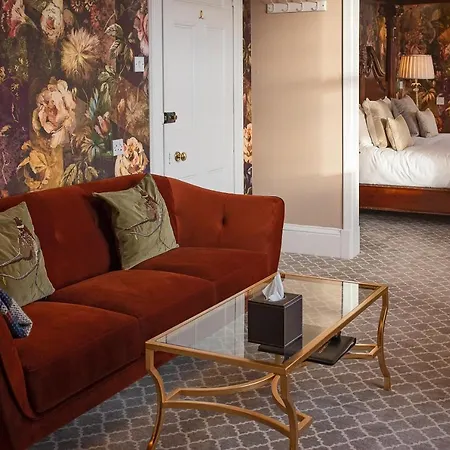 Glenesk Hotel-2