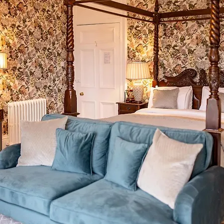Glenesk Hotel-3