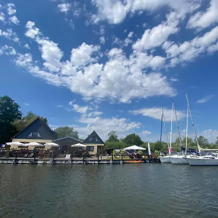 Ausflugsrestaurant&Pension Aalbude&Hausfloßvermietung 15 PS am Kummerower See-Verchen-2