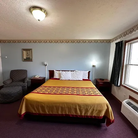 Attica Inn-3