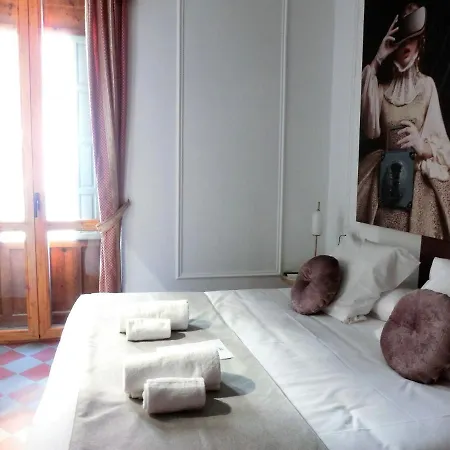 Les Monges Palace Boutique-3