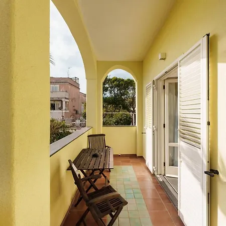 Le Grand Bleu - Gioia Apartments-2