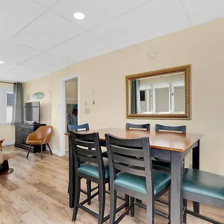 Abellona Inn & Suites-3