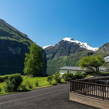 Geirangerfjorden Feriesenter-3