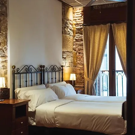 San Sebastian Dot Rooms-3